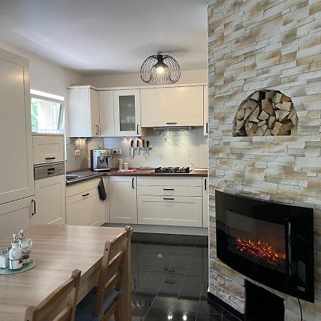 Exklusive Ferienwohnung Mit 3 Schlafzimmern Und 2 Baedern! 알테나우 외부 사진